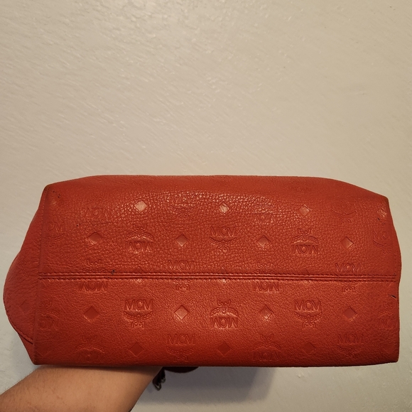 💯 AUTHENTIC MCM HANDBAG - Picture 13 of 17
